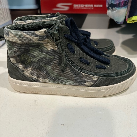 Billy zip closure high tops with decorative shoe laces in big kids size 3 - Picture 2 of 5